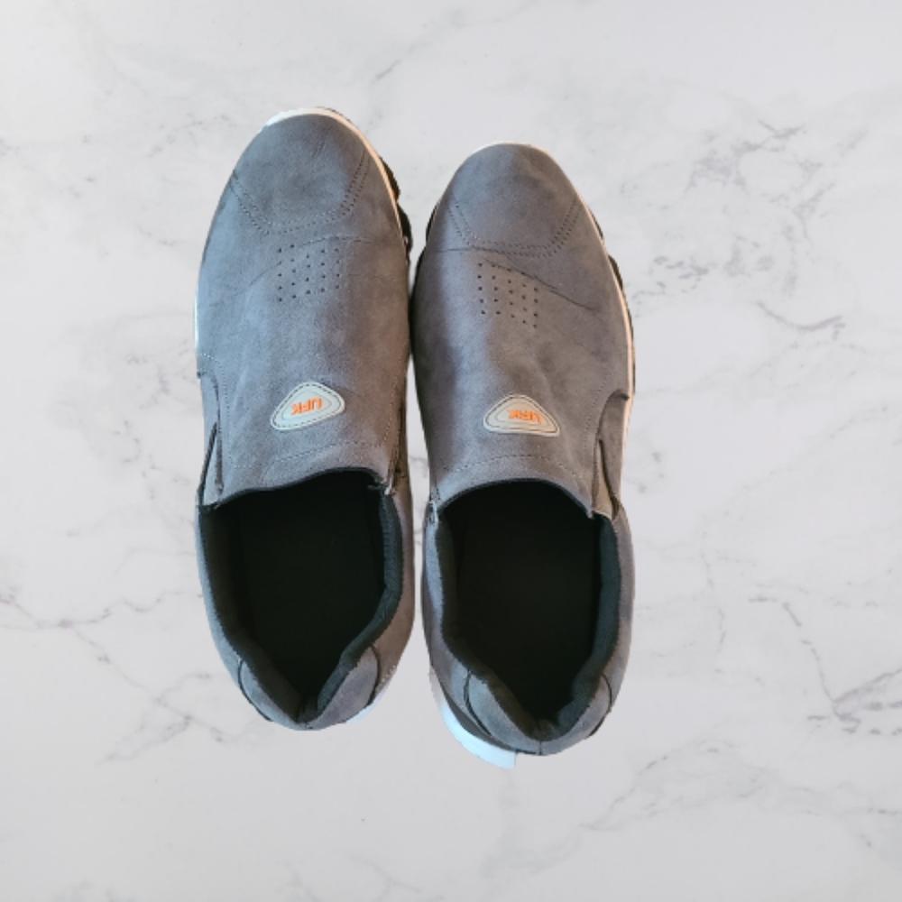 Men's UFK size 43 gray slip on walking shoe
